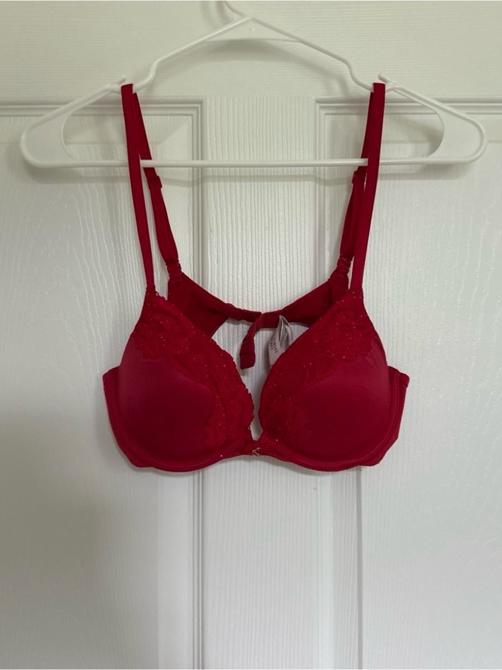 Victoria's Secret Red Body By Victoria Lace Push-Up Bra